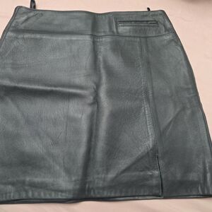 Elegant Black Leather Pencil Skirt